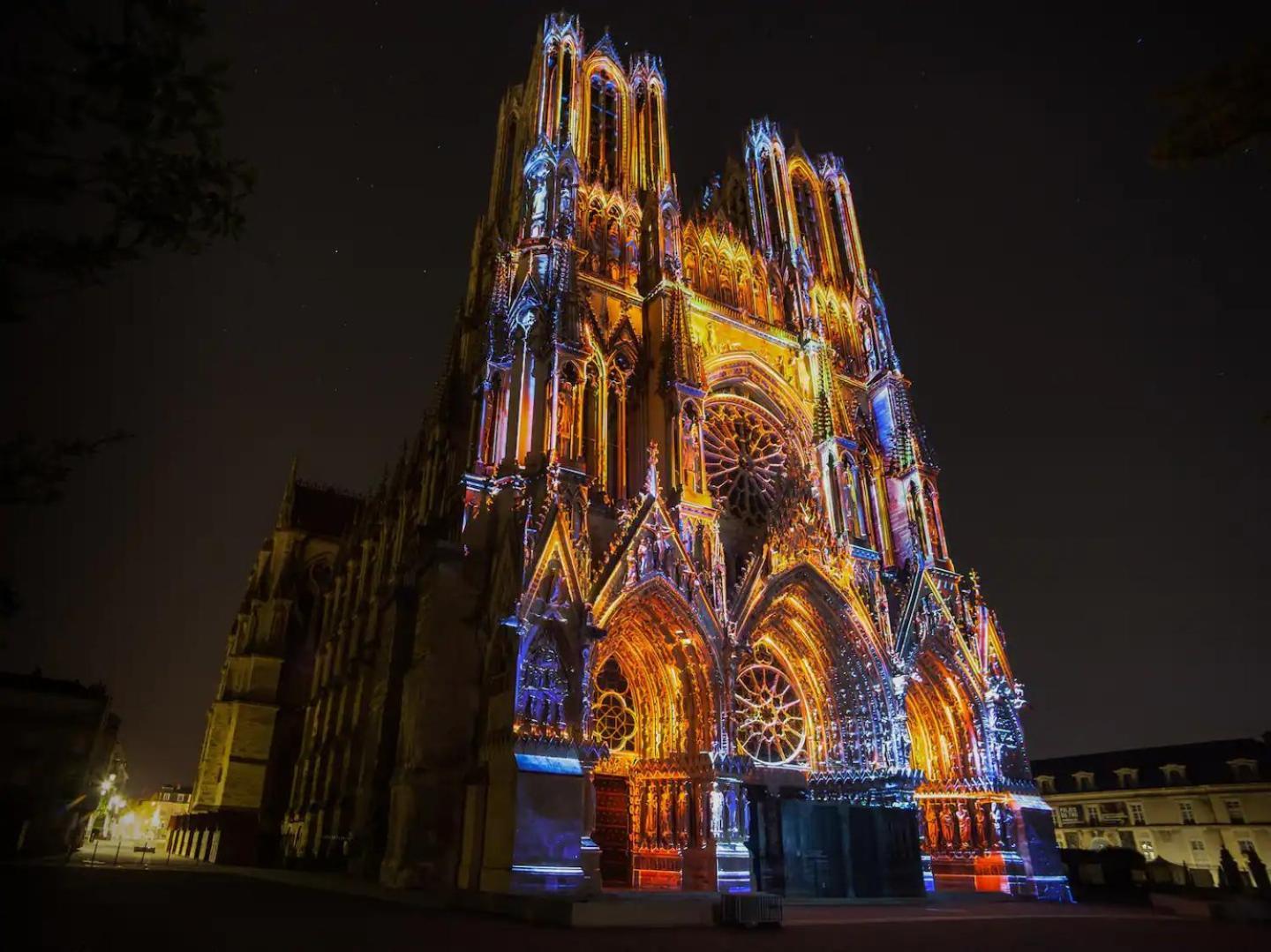 Ferienwohnung Le Clovis - Centre - Cathedrale Reims Exterior foto